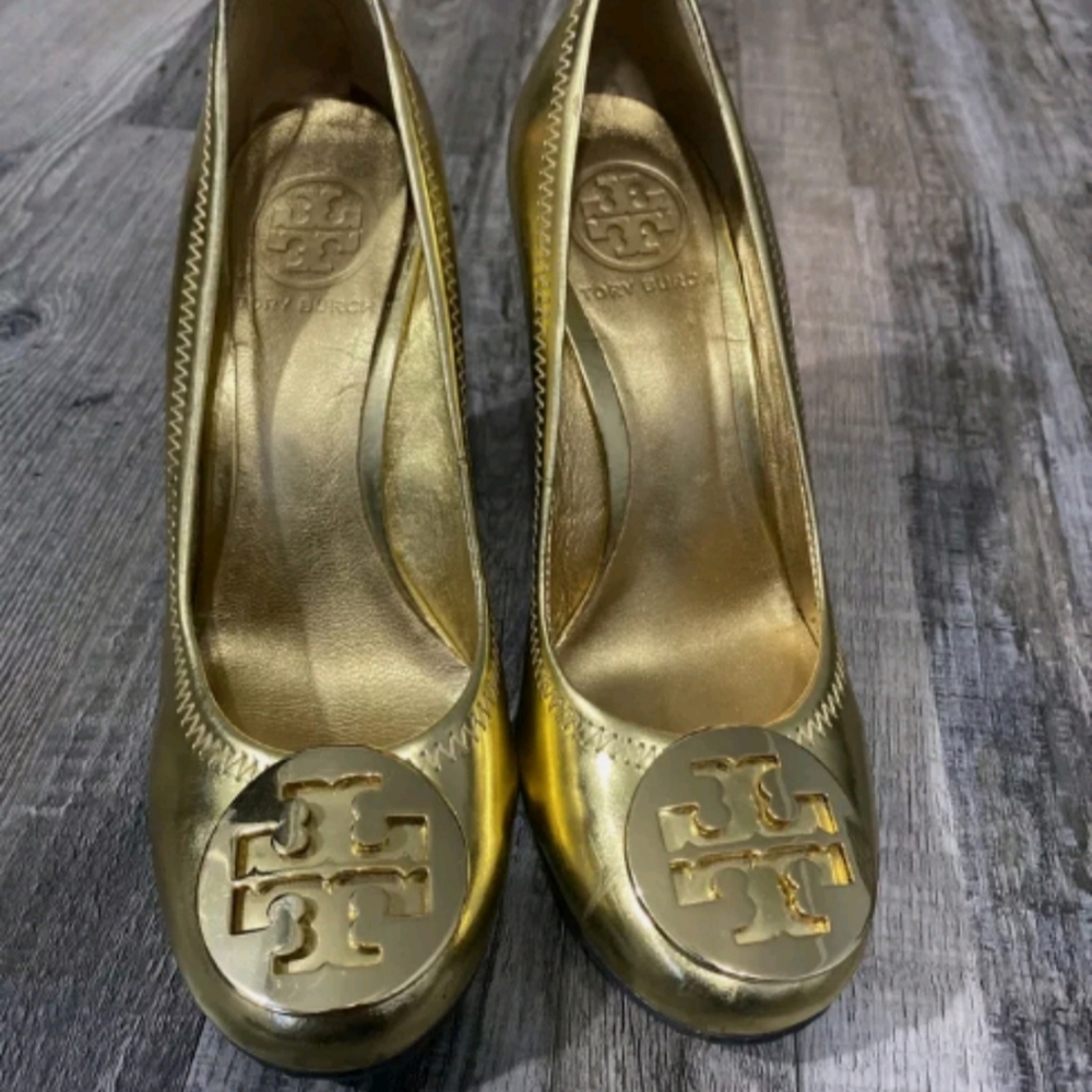 Wedge heels